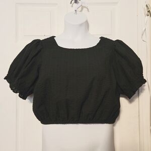 # 472- Torrid- Black Cropped Puff Sleeve Top, Size: 1 (14-16W)